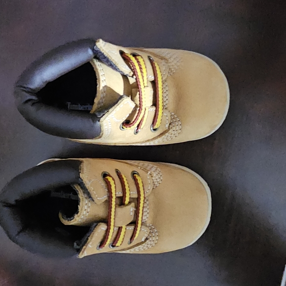 Timberland infant sz 2 m/m crib bootie wheat NB wheat - Picture 2 of 11